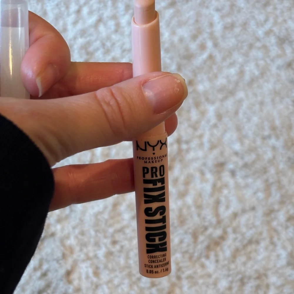 NYX Lip Liner and contour Stick Collection